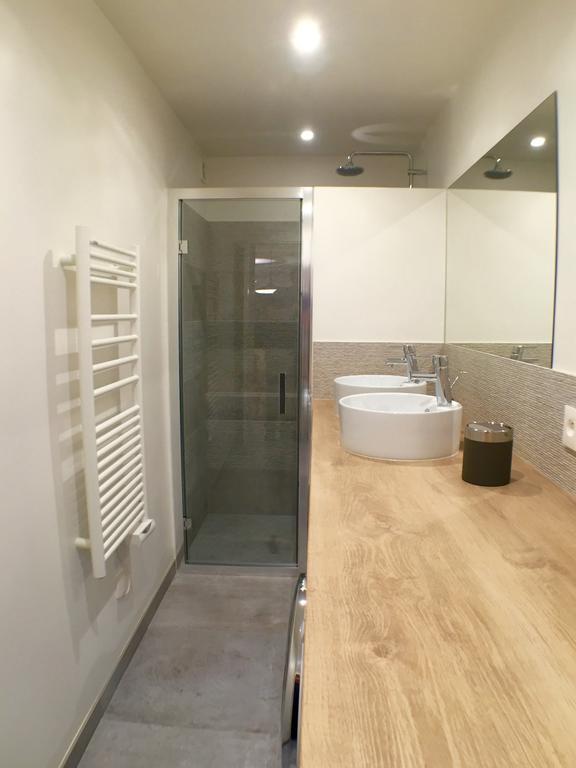 Di 70 M² Con 2 * Parigi