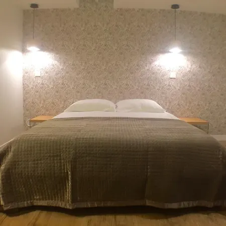 70m² 2 slaapkamer, 1 privé badkamer Appartement in 18th - Sacre Coeur - Montmartre Parijs Kamer foto